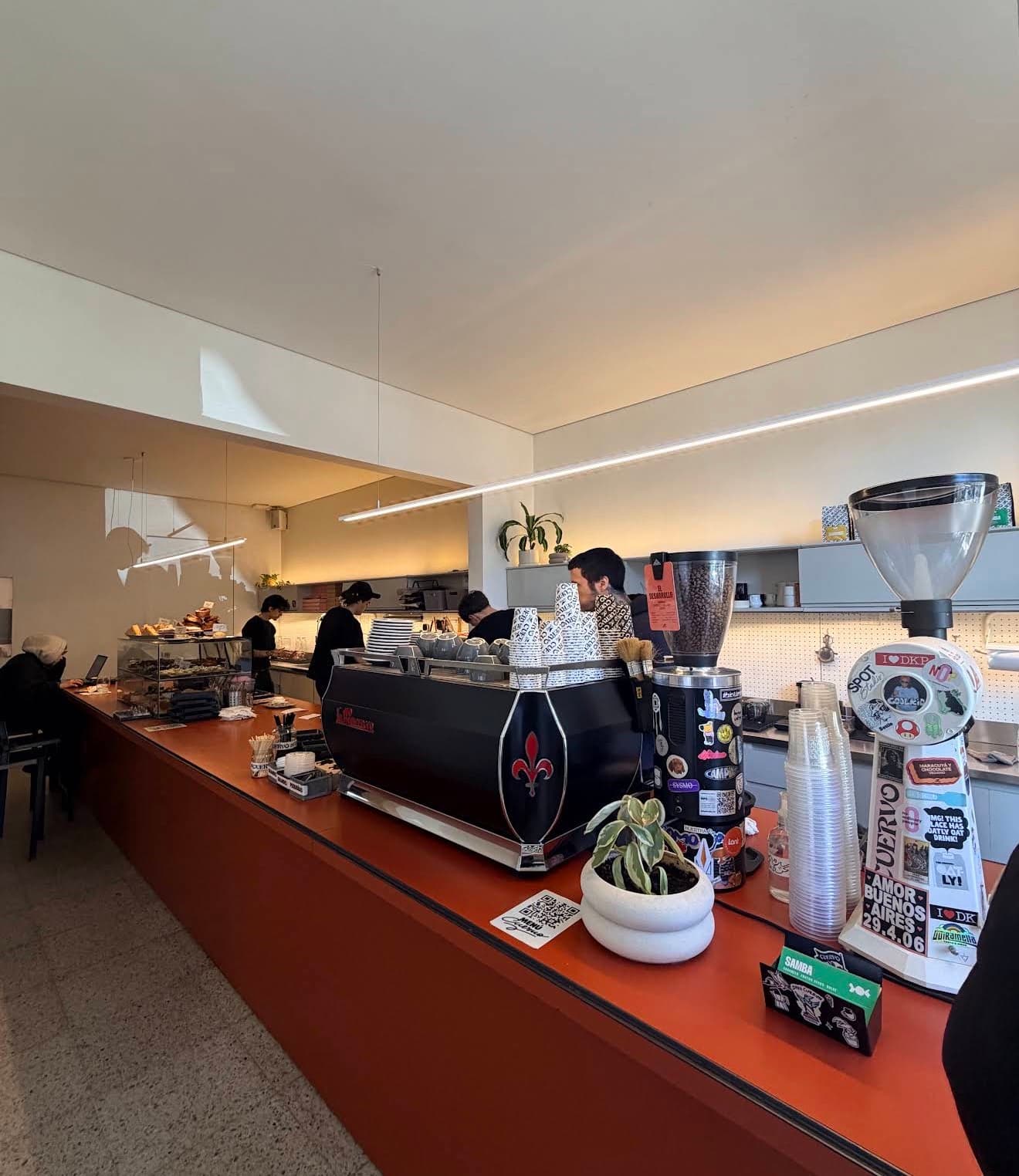 Cuervo Café — foto 2 de 3