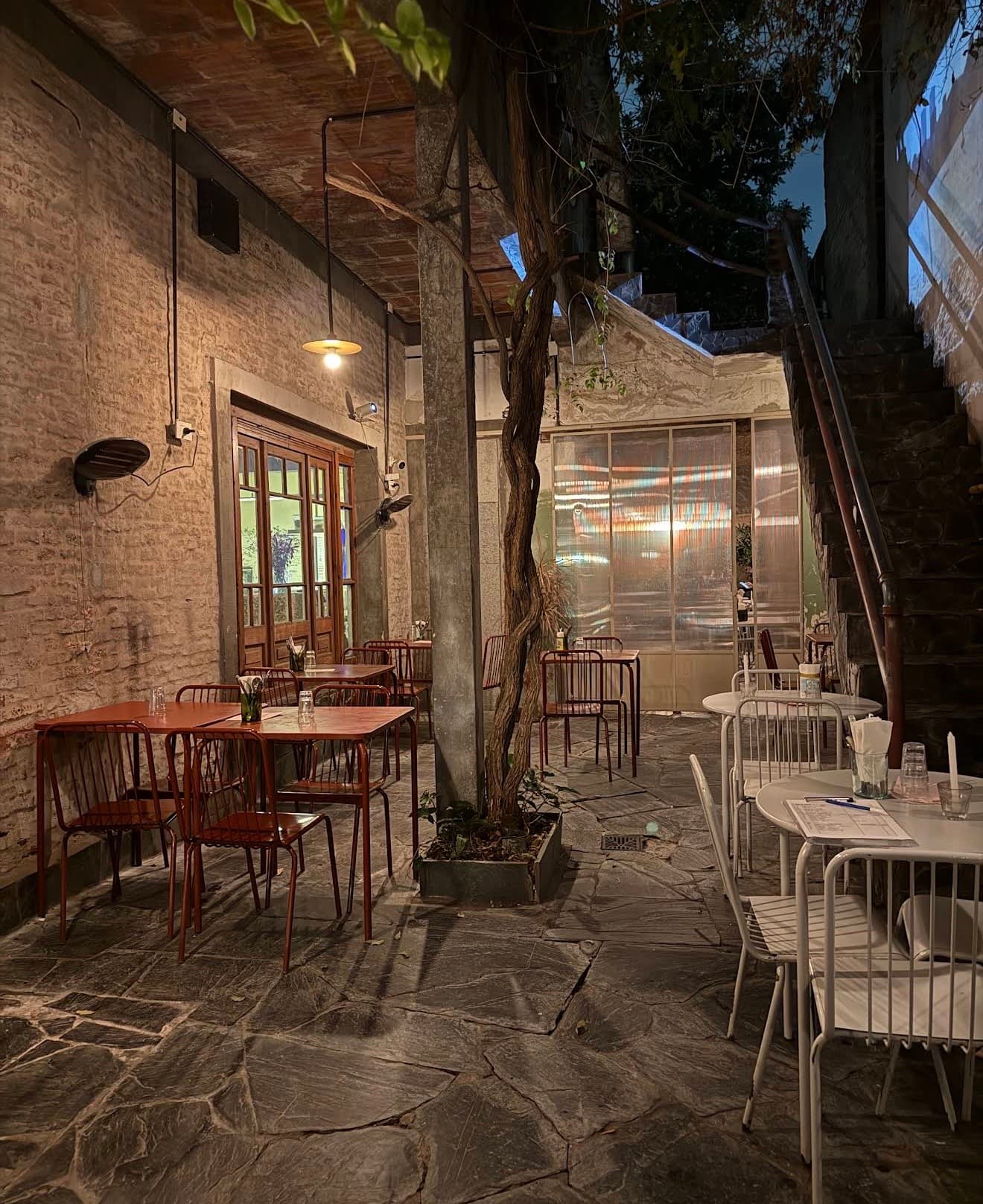 Chico y de barrio, con clima de wine bar más que de restaurante formal — foto 1 de 4