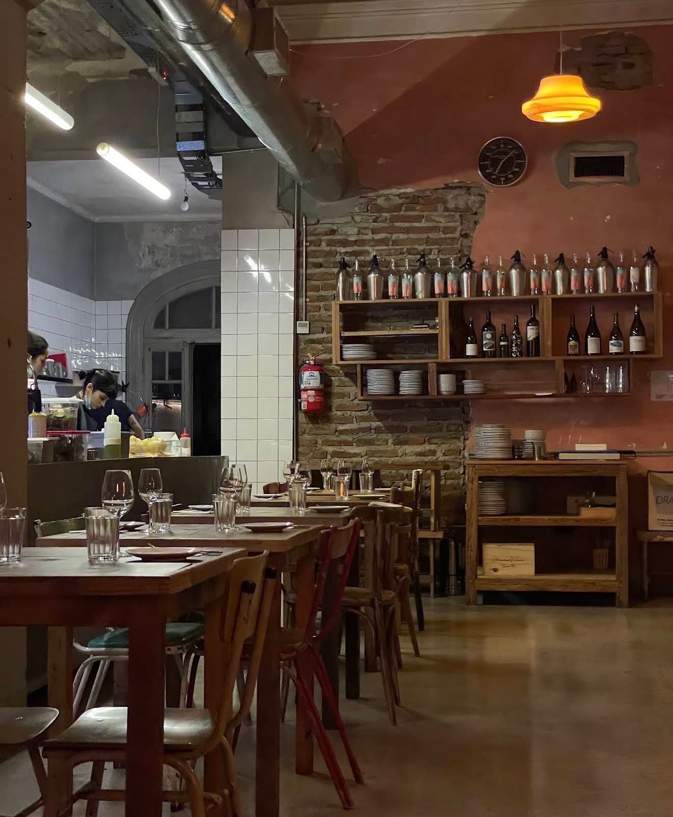 Relajado, íntimo, gastronómico — foto 1 de 3