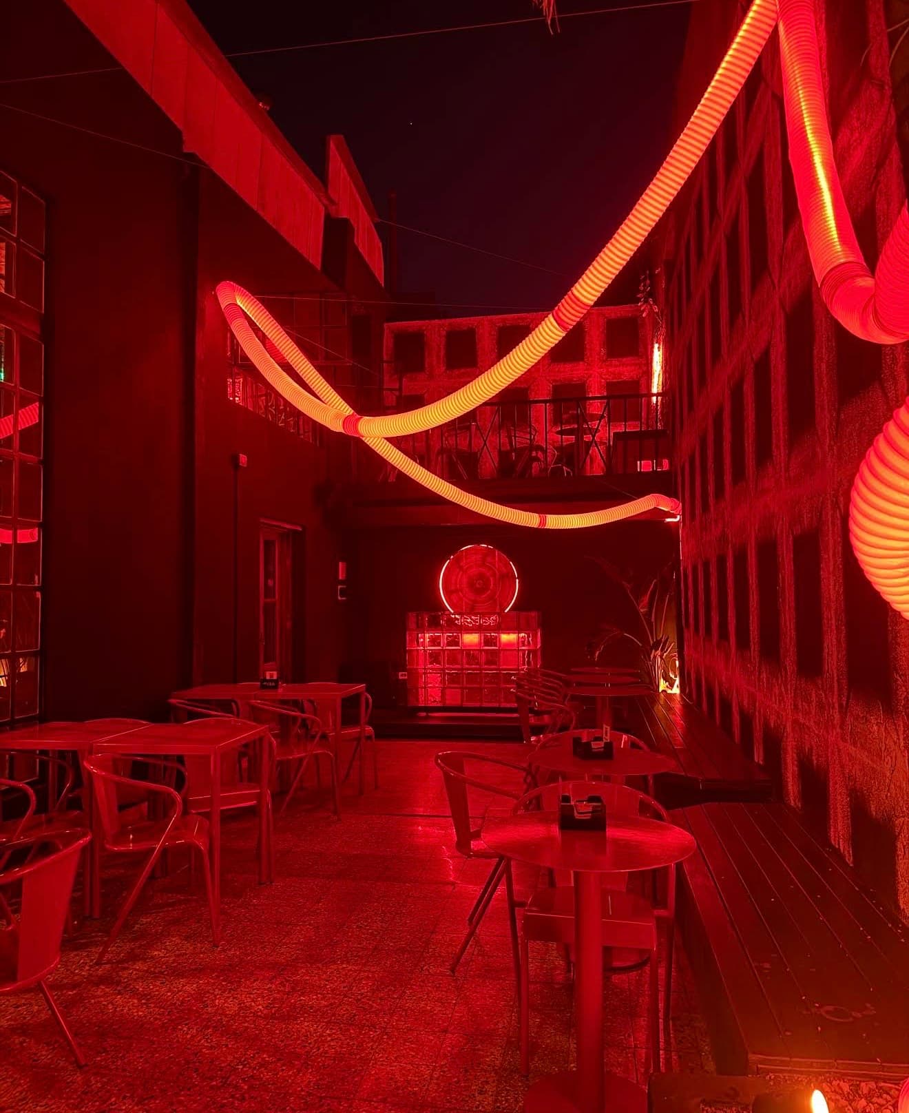 Muy diseñado y cómodo, pensado como casa abierta más que como restaurante — foto 1 de 3