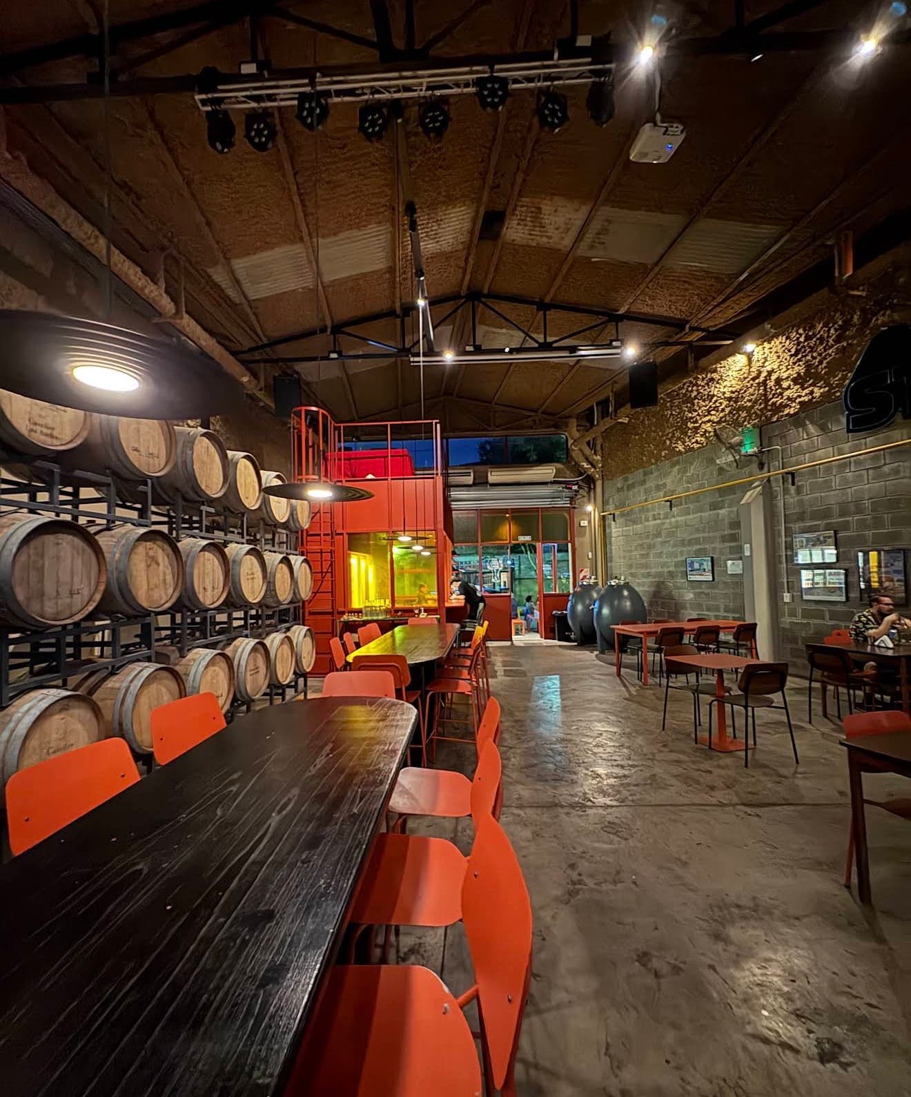 Brewpub informal y animado — foto 1 de 2